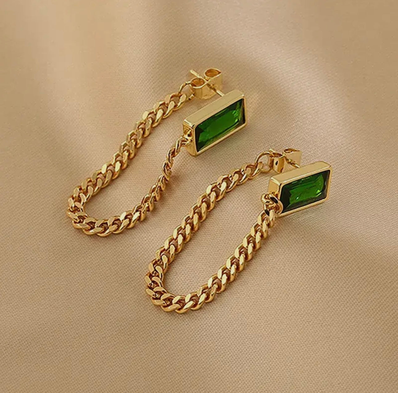 Emerald Stone Earring